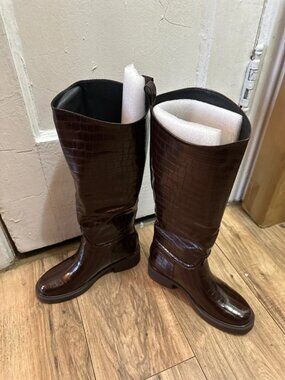 Size 7.5 women brown knee high boots
